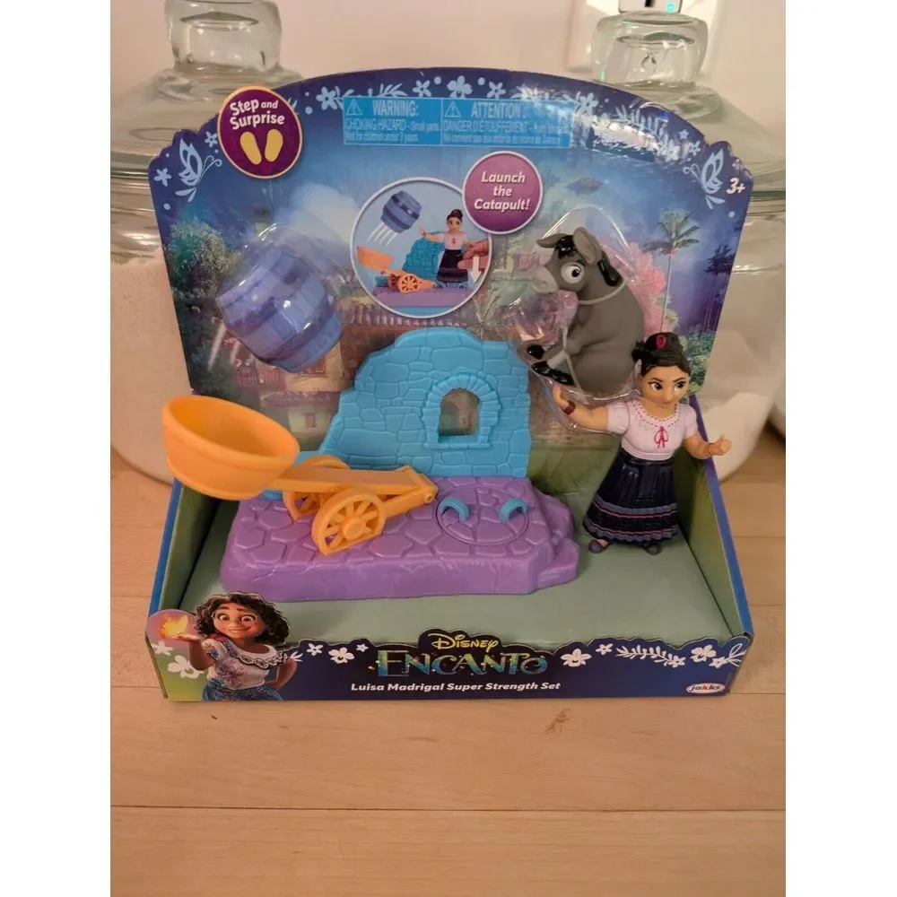Disney Encanto‎ Luisa Small Doll Playset